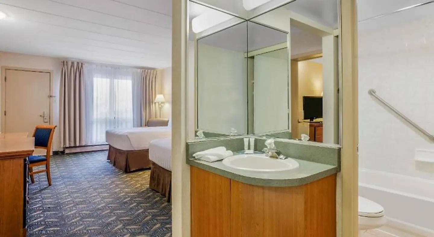 Travelodge by Wyndham Niagara Falls At the Falls Badezimmer