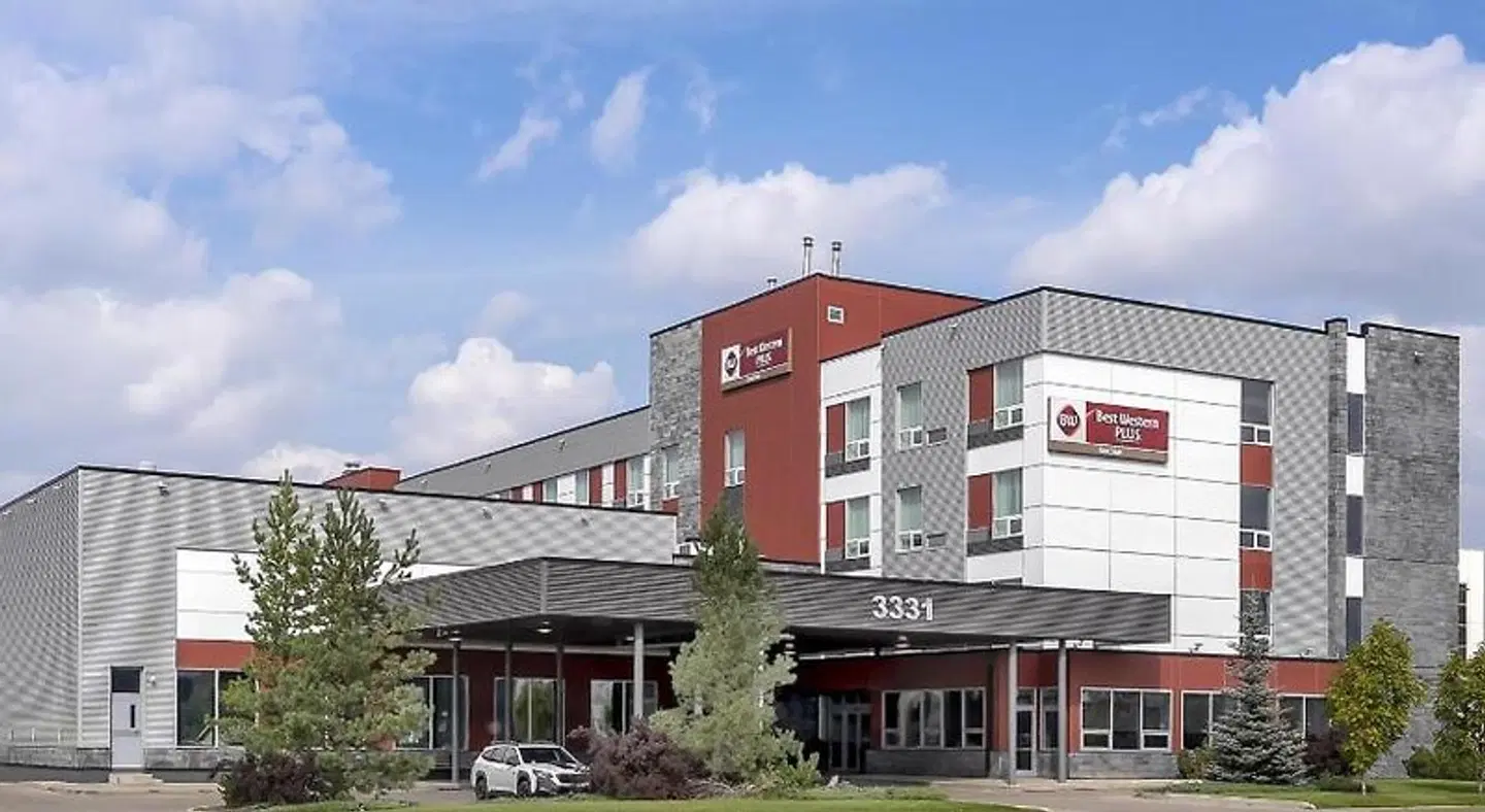 Best Western Plus East Side EXTERIOR