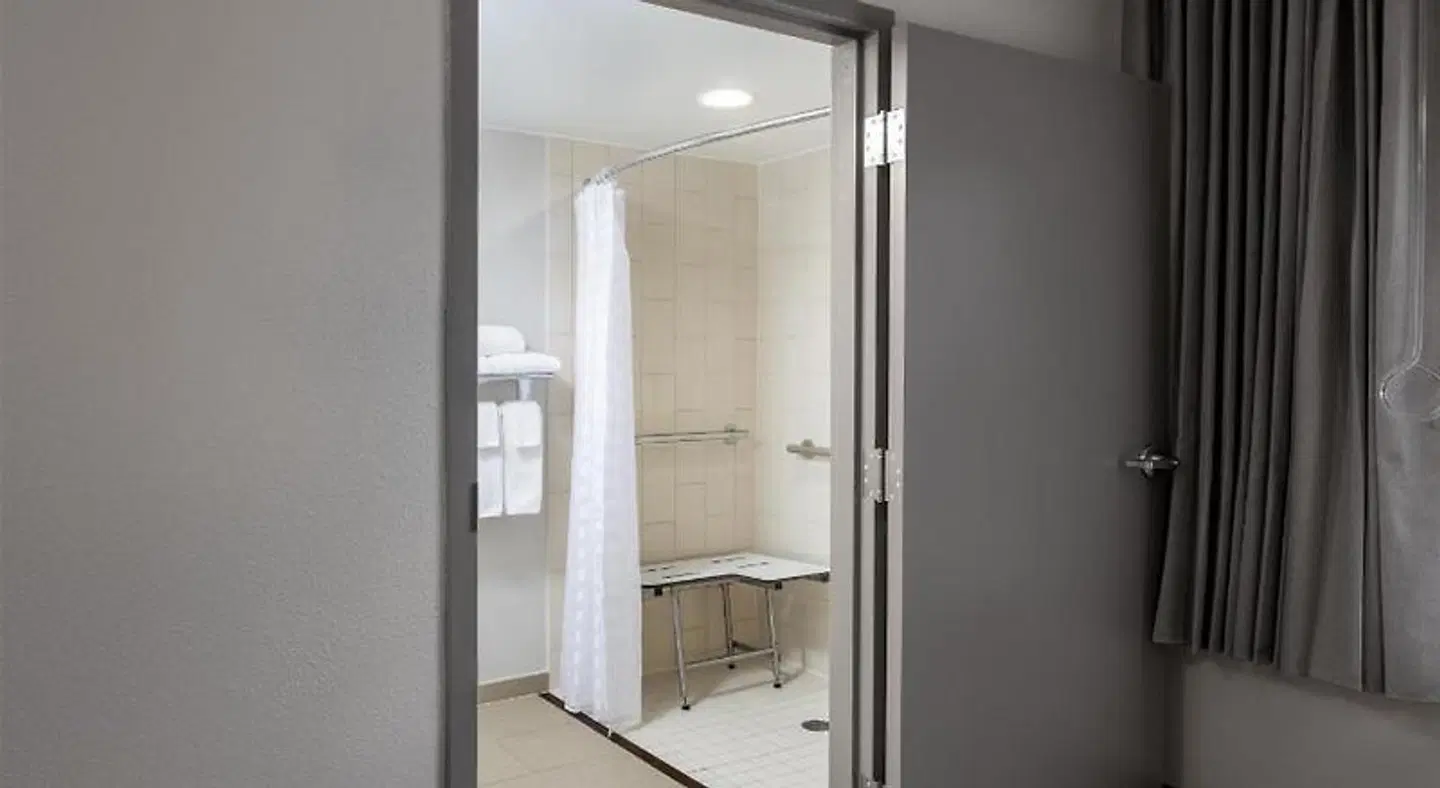 Hyatt Place Atlanta/Cobb Galleria Badezimmer