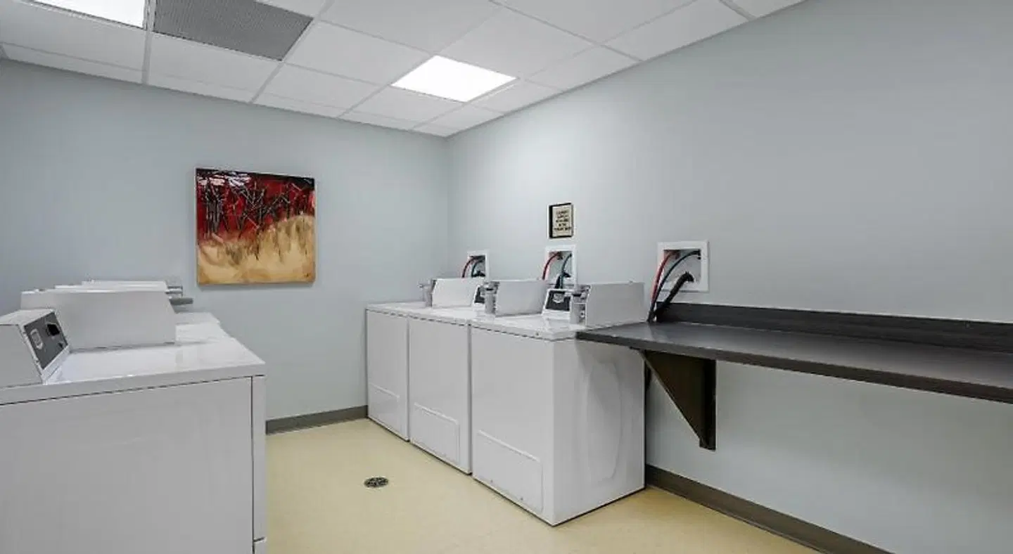 Best Western Plus Airport Inn & Suites ROOM_EXAMPLE