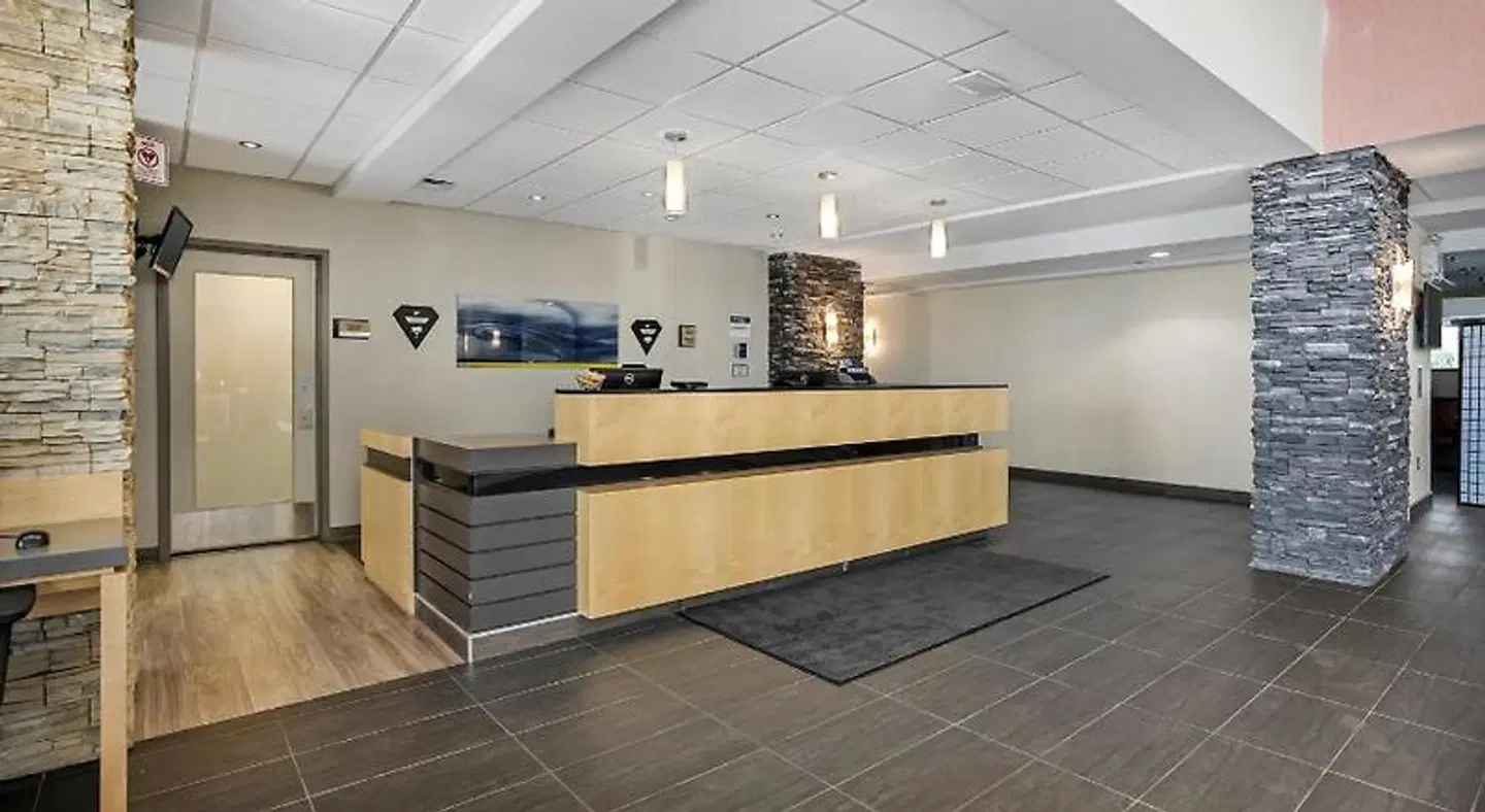 Best Western Plus Airport Inn & Suites LOUNGE_LOBBY