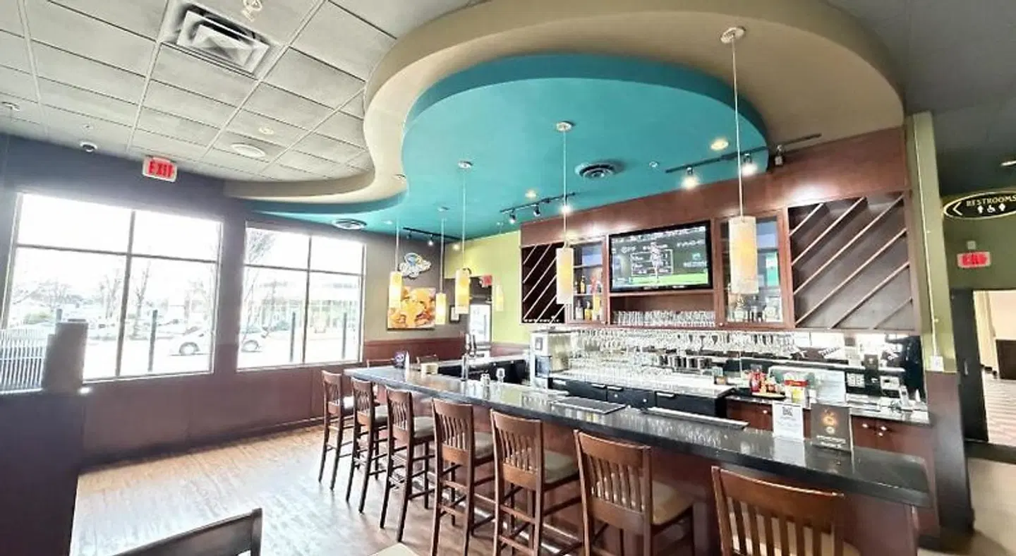Best Western Pacific Inn Bar