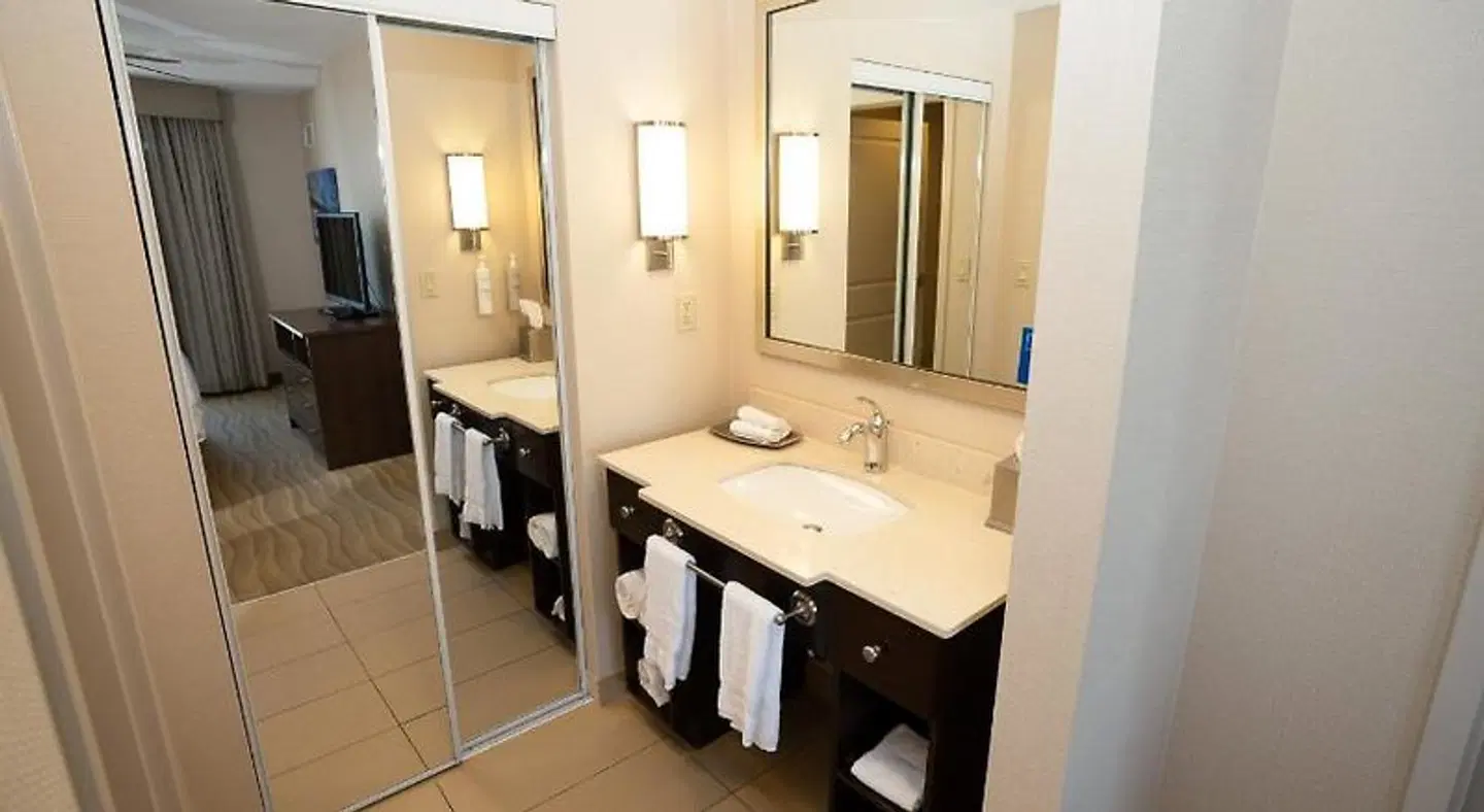 Homewood Suites by Hilton Halifax - Downtown Badezimmer