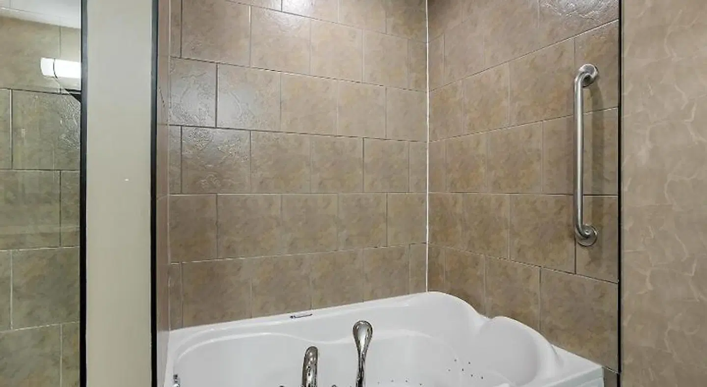 Best Western Plus Blairmore Badezimmer