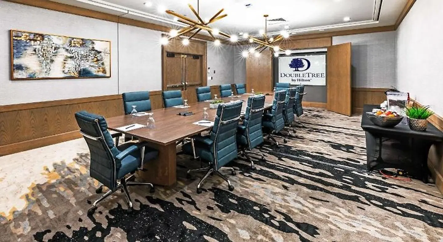 DoubleTree by Hilton Tulsa at Warren Place Konferenz