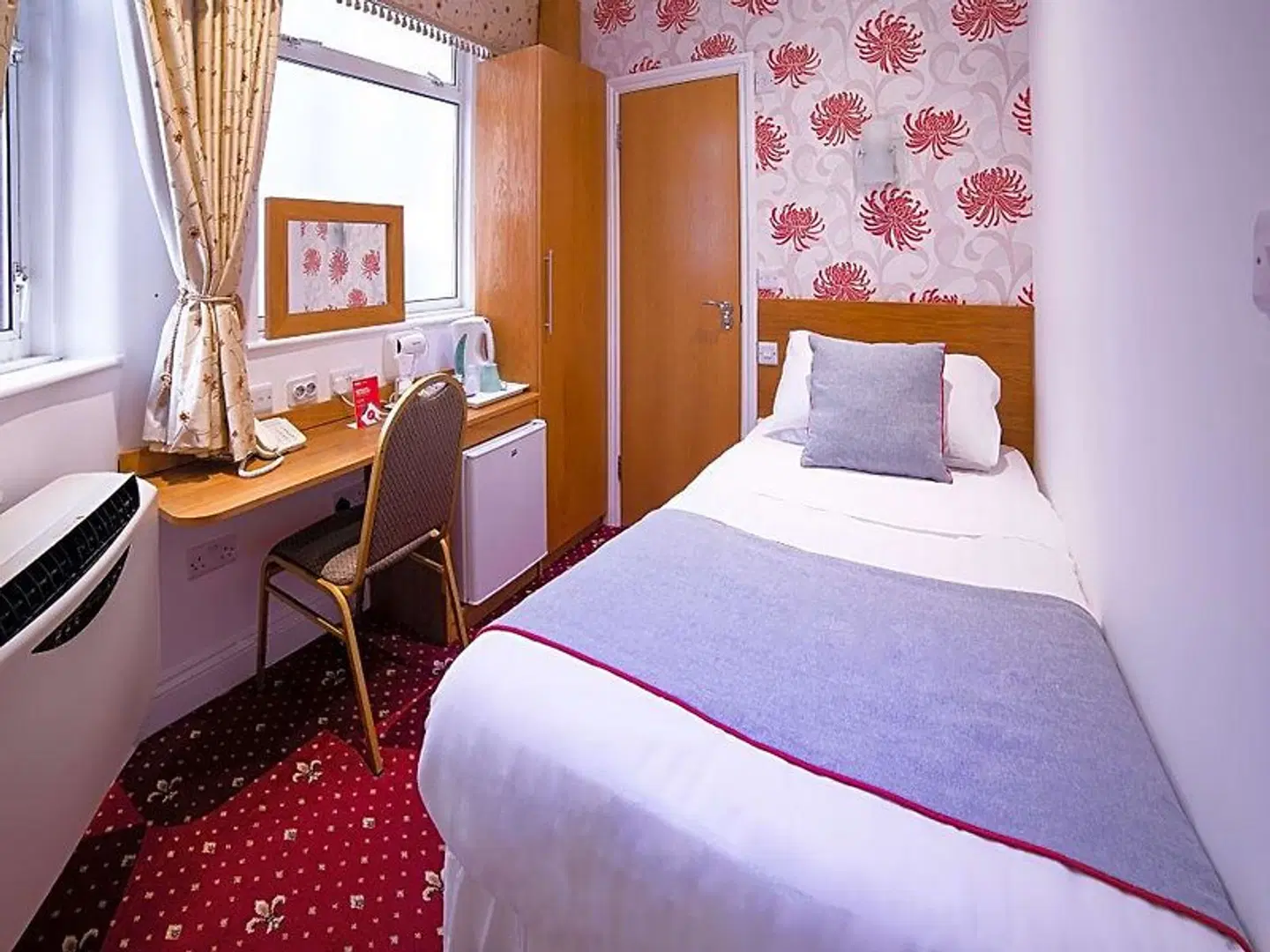OYO Anchor Hotel HEALTH_BEAUTY