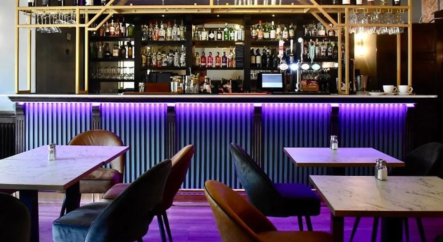 Woodland Manor Hotel Bar
