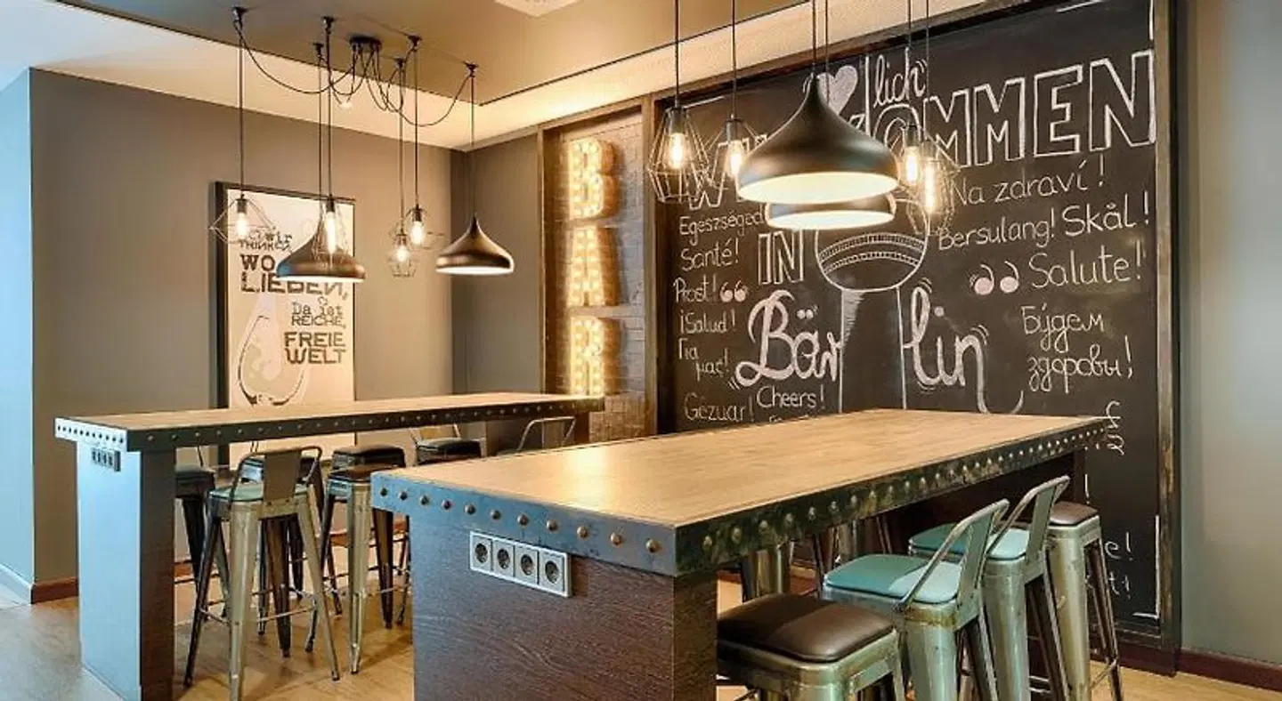 Premier Inn Berlin City Centre Bar