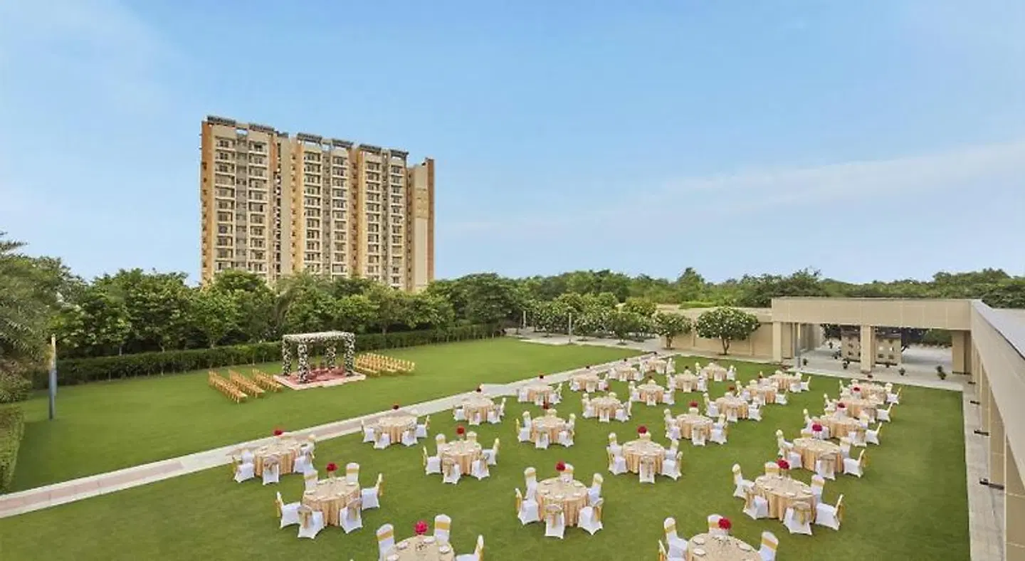 DoubleTree by Hilton Agra Garten