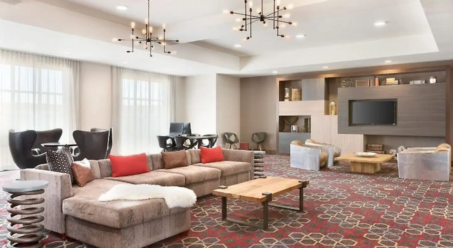 Four Points by Sheraton Fargo Medical Center LOUNGE_LOBBY