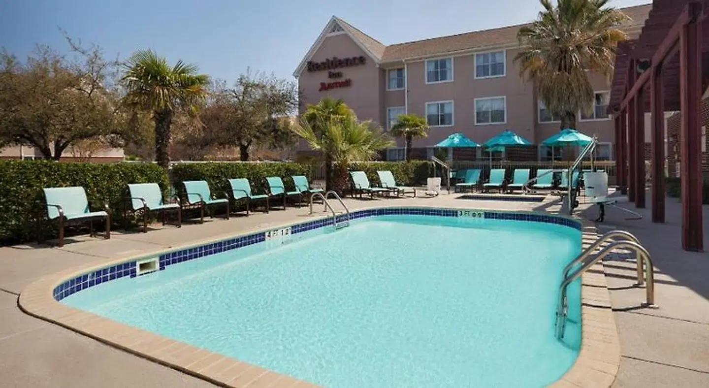 Residence Inn by Marriott San Antonio Downtown/Market Square OUTDOOR_POOL