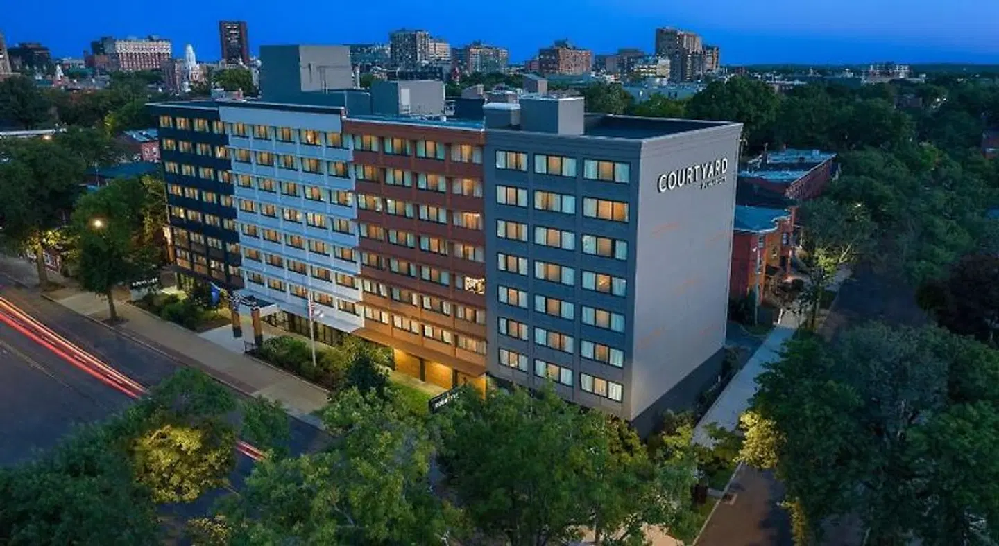 Courtyard by Marriott New Haven at Yale EXTERIOR