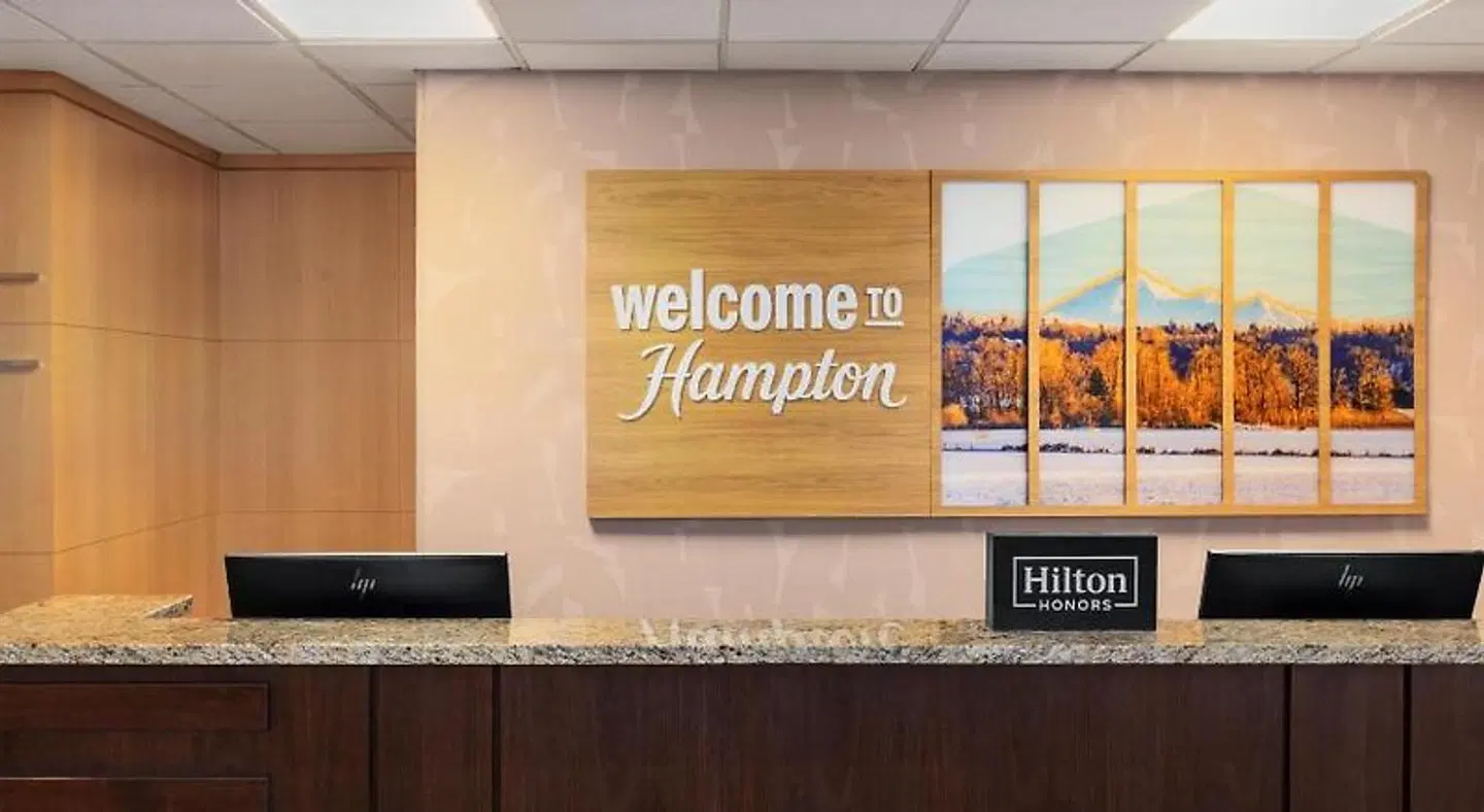Hampton Inn & Suites by Hilton Langley-Surrey LOUNGE_LOBBY
