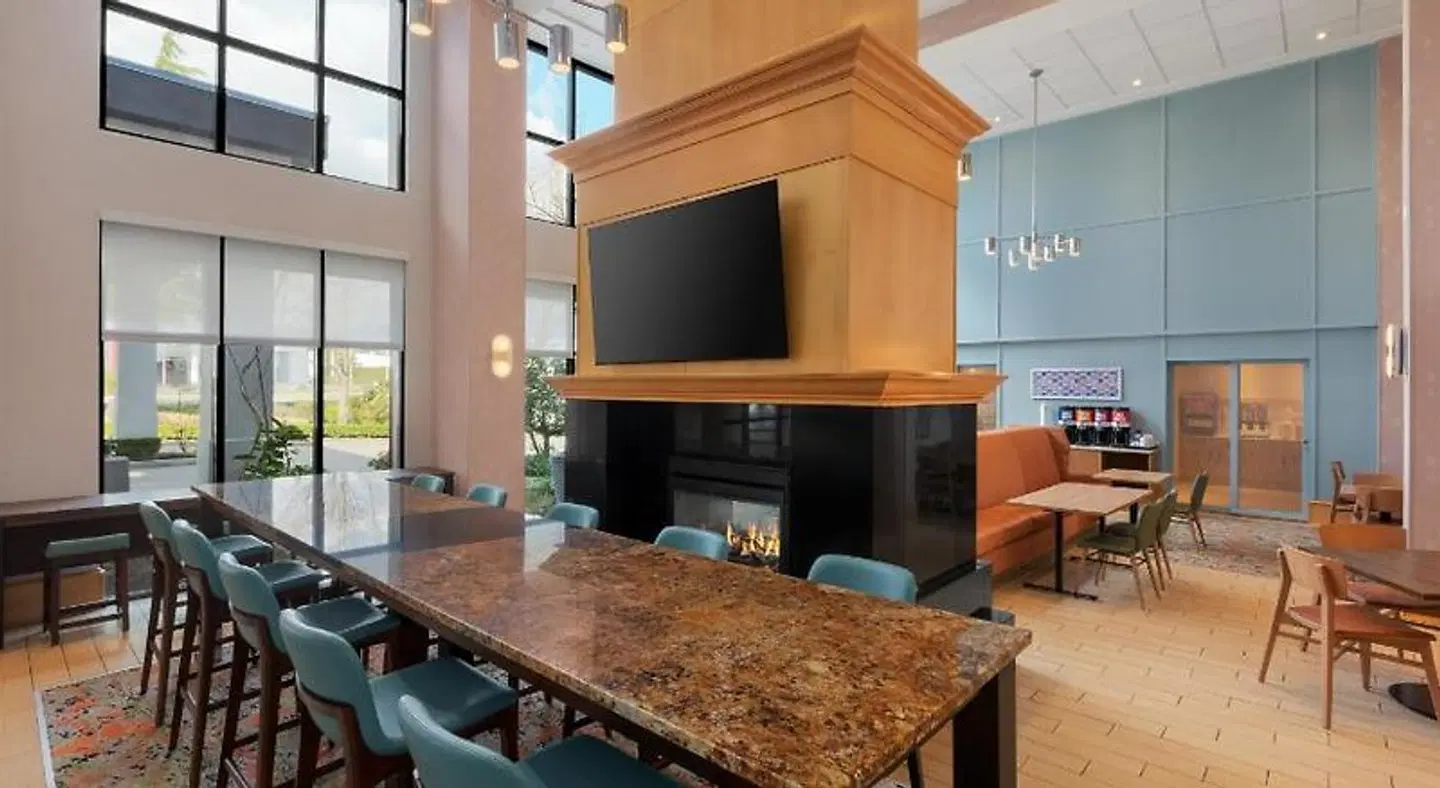 Hampton Inn & Suites by Hilton Langley-Surrey ROOM_EXAMPLE