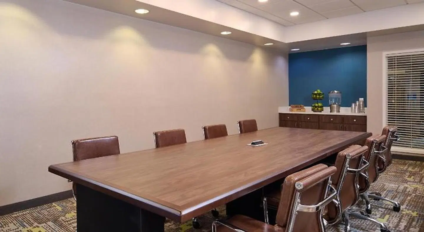Hampton Inn Anchorage ROOM_EXAMPLE