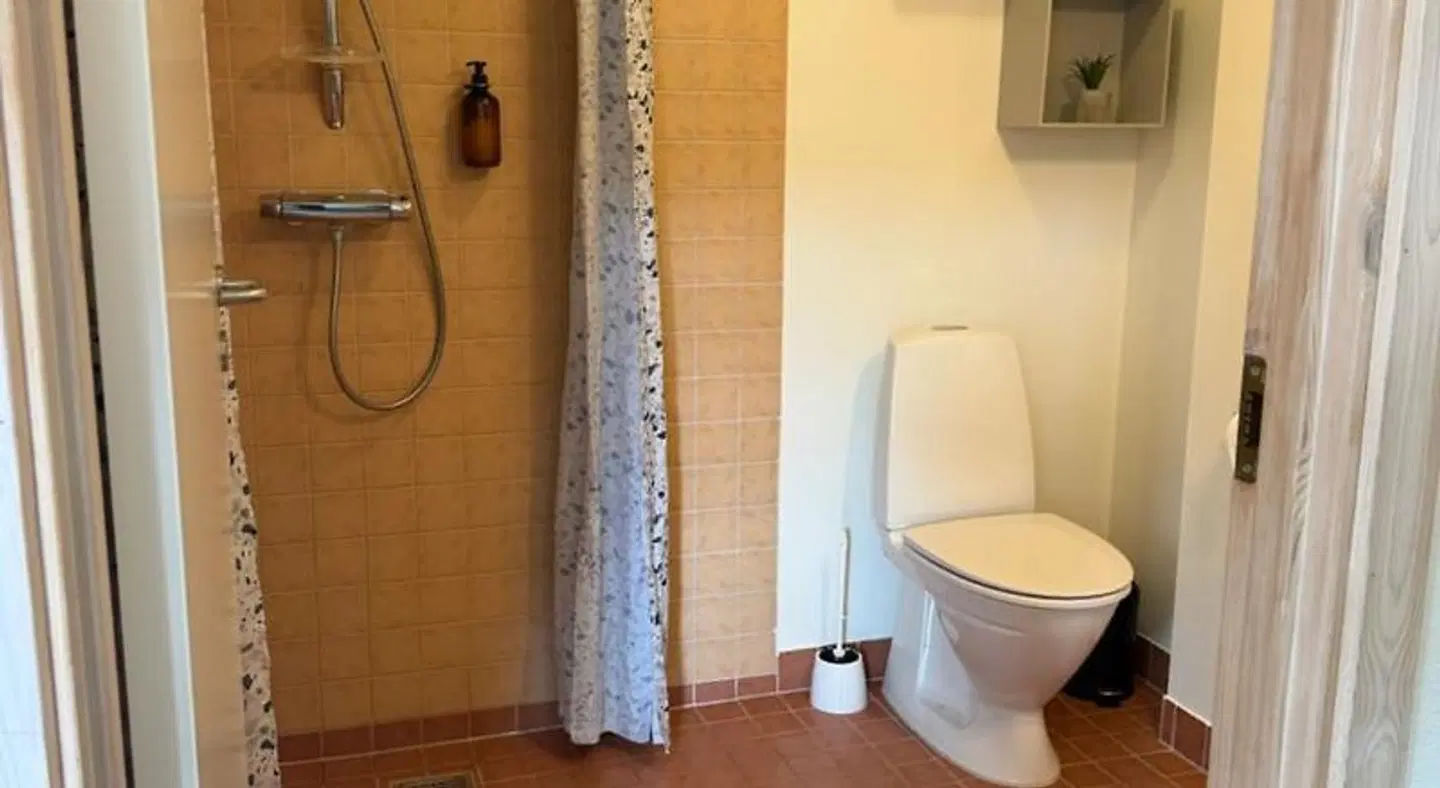 Skjoldbjerg Garnihotel Badezimmer