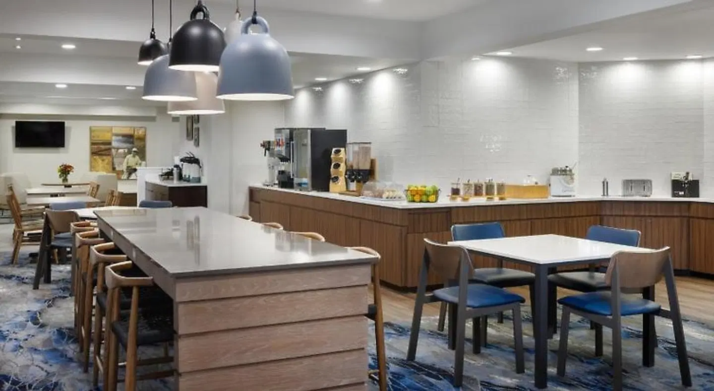 Fairfield by Marriott Inn & Suites Jacksonville Airport Bar