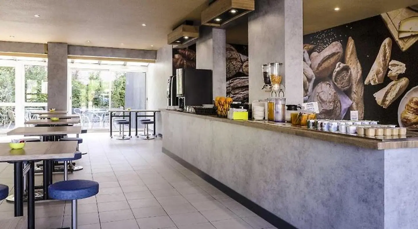 ibis budget Arles Sud Fourchon Bar