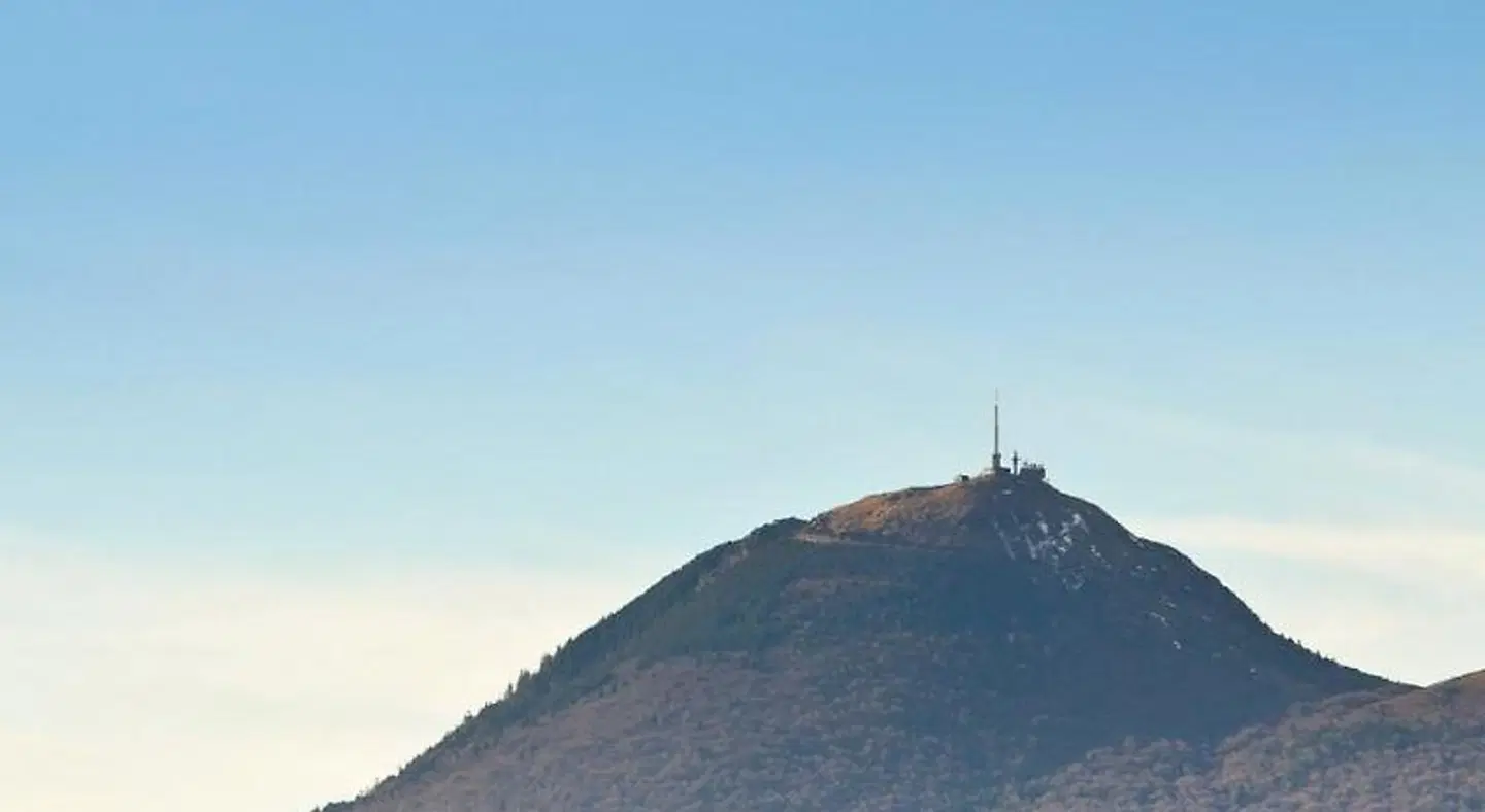 ibis budget Clermont-Ferrand Le Brézet Aéroport LANDSCAPE