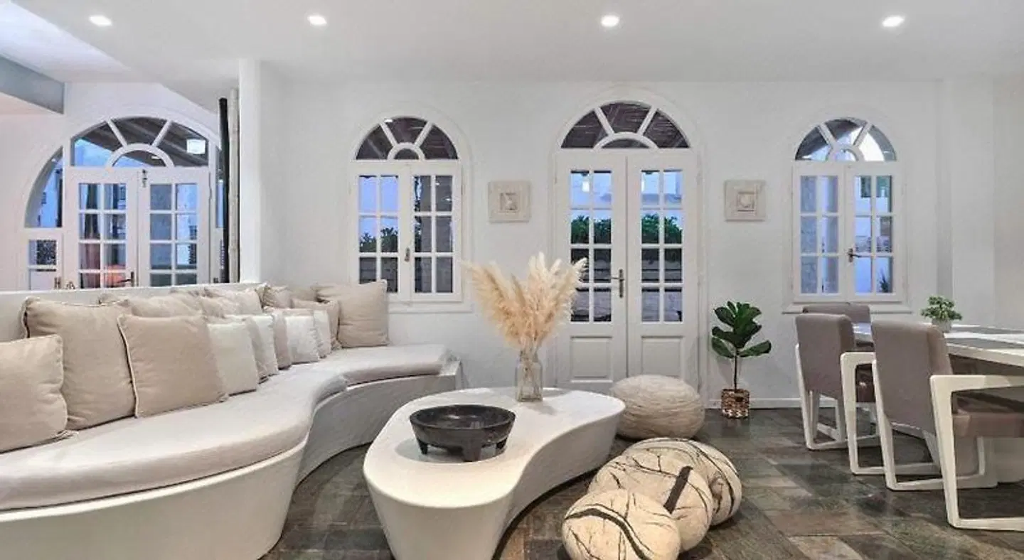 Mersina ROOM_EXAMPLE