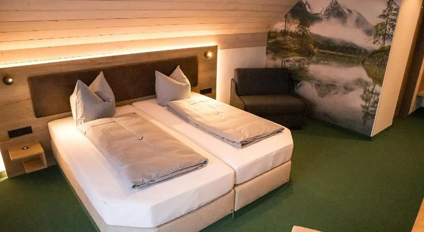 Gasthof zur Brucke HEALTH_BEAUTY