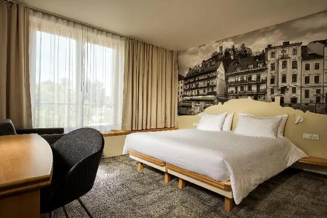 City Hotel ROOM_EXAMPLE