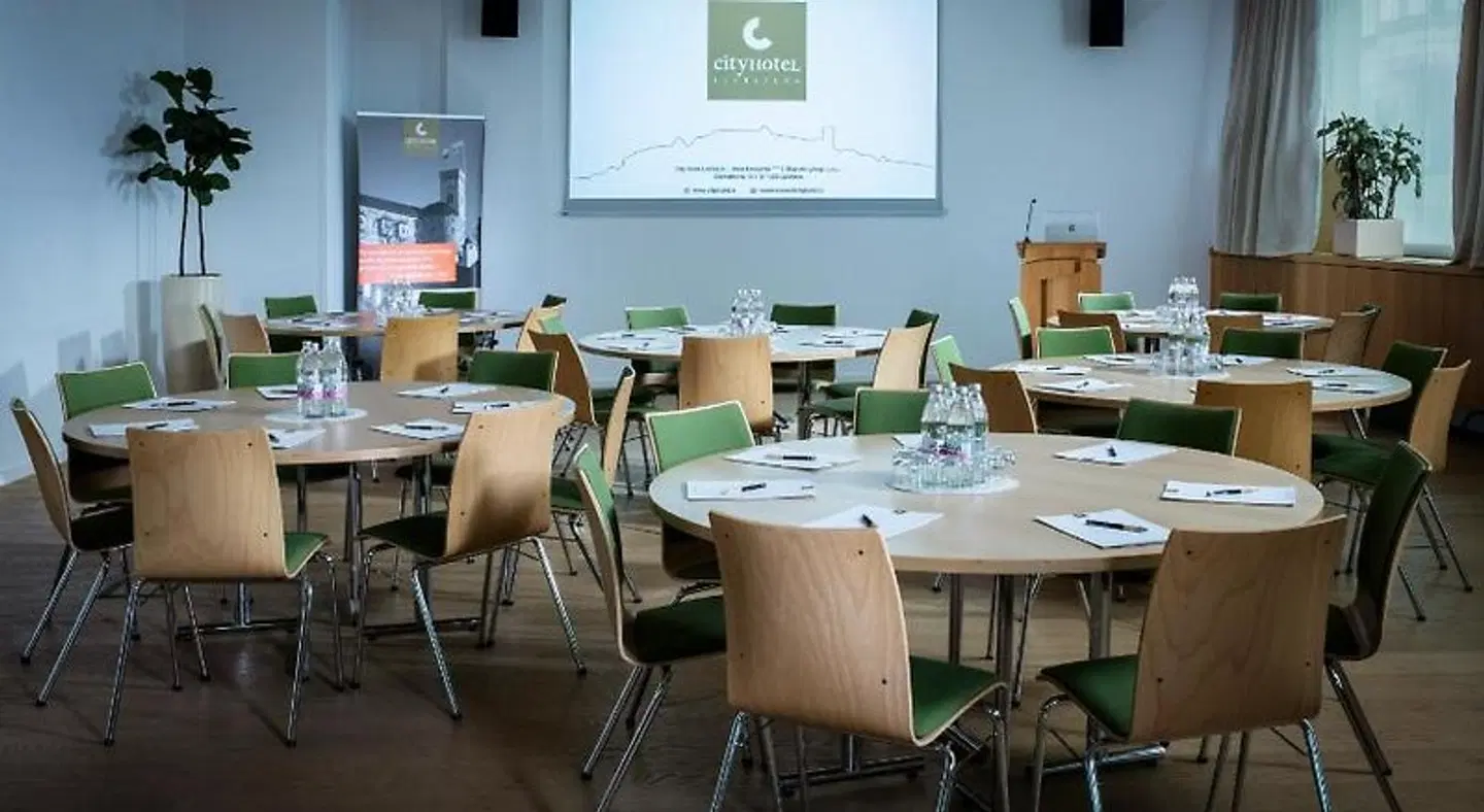 City Hotel Restaurant