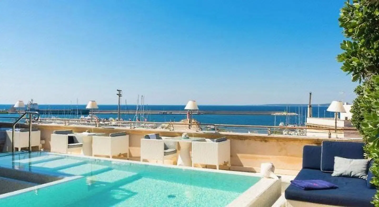 Palazzo del Corso & DolceVita Restaurant OUTDOOR_POOL