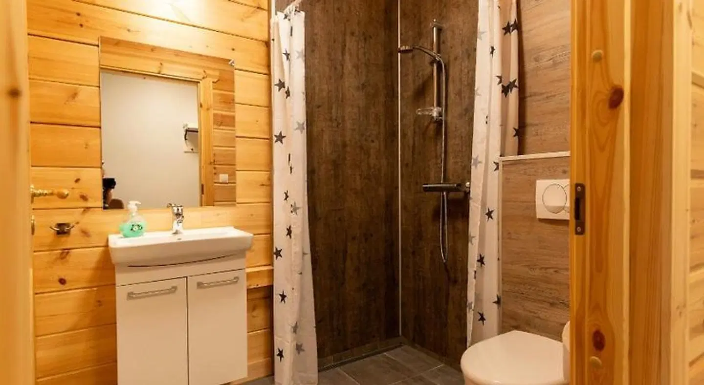 Gladheimar Cottages Badezimmer