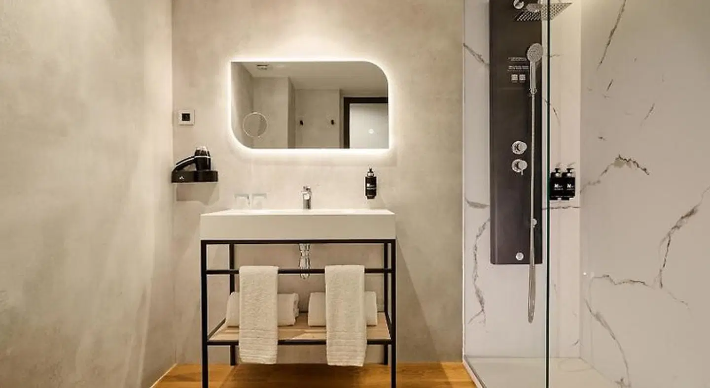 Gran Hotel Luna de Granada Badezimmer