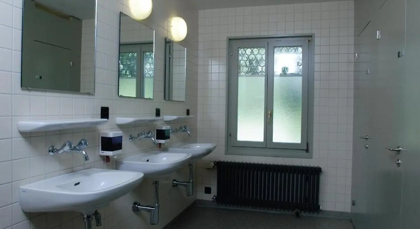 Grindelwald Youth Hostel Badezimmer