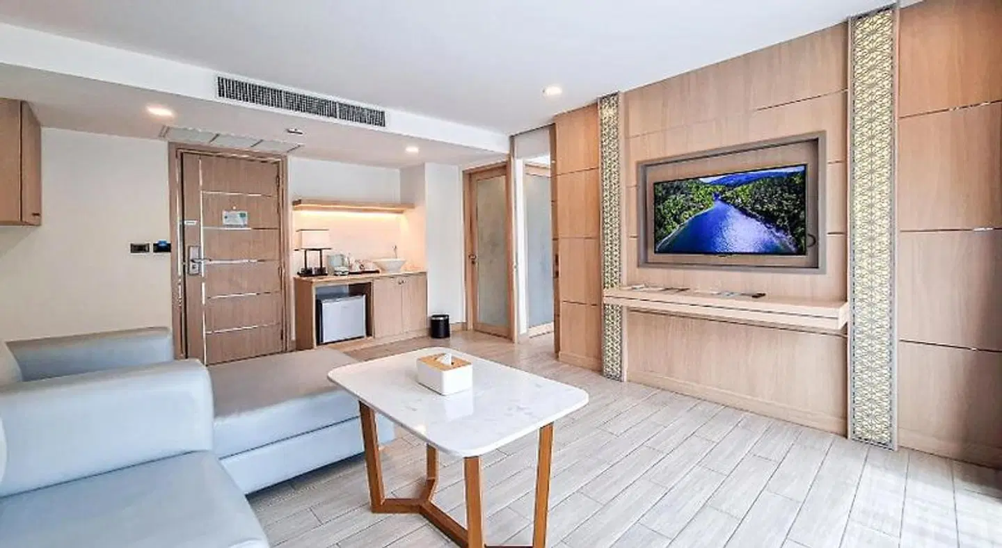 Clarian Hotel Beach Patong ROOM_EXAMPLE