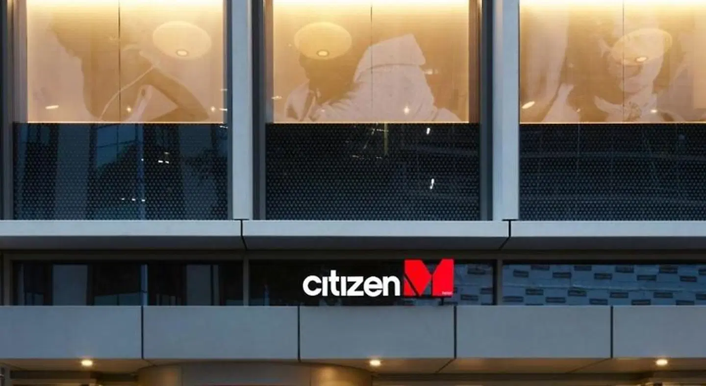 citizenM London Victoria Station LOUNGE_LOBBY