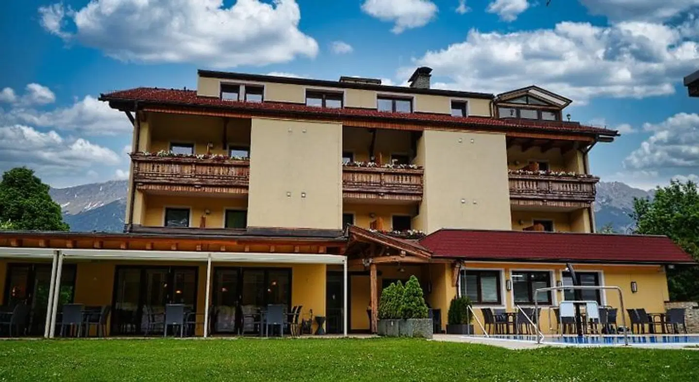 Hotel Charlotte EXTERIOR