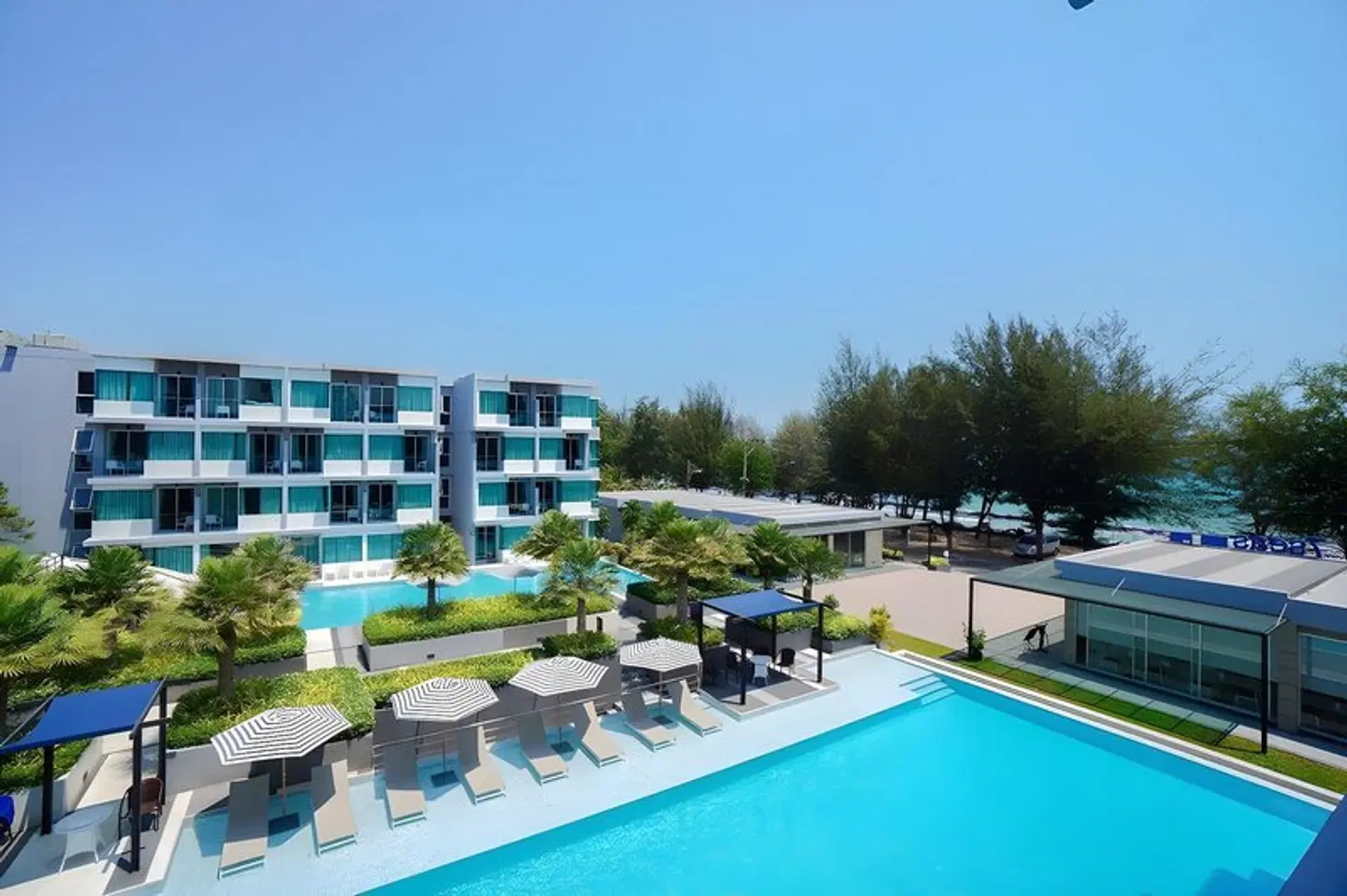 Bay Window @ Sea Hotel OUTDOOR_POOL