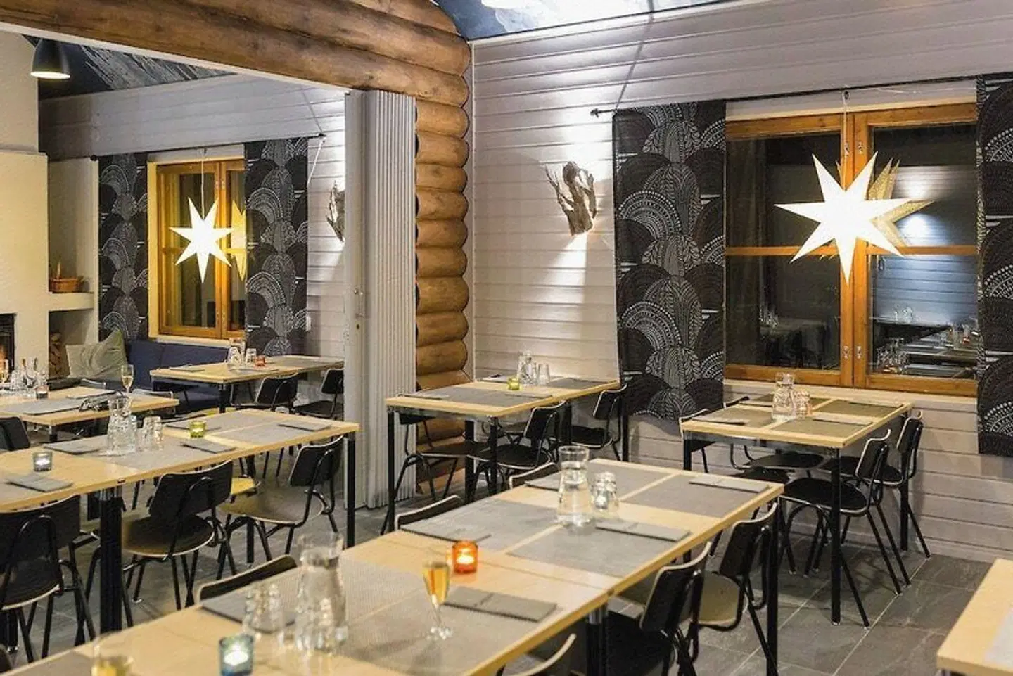 Arctic Fox Igloos Restaurant
