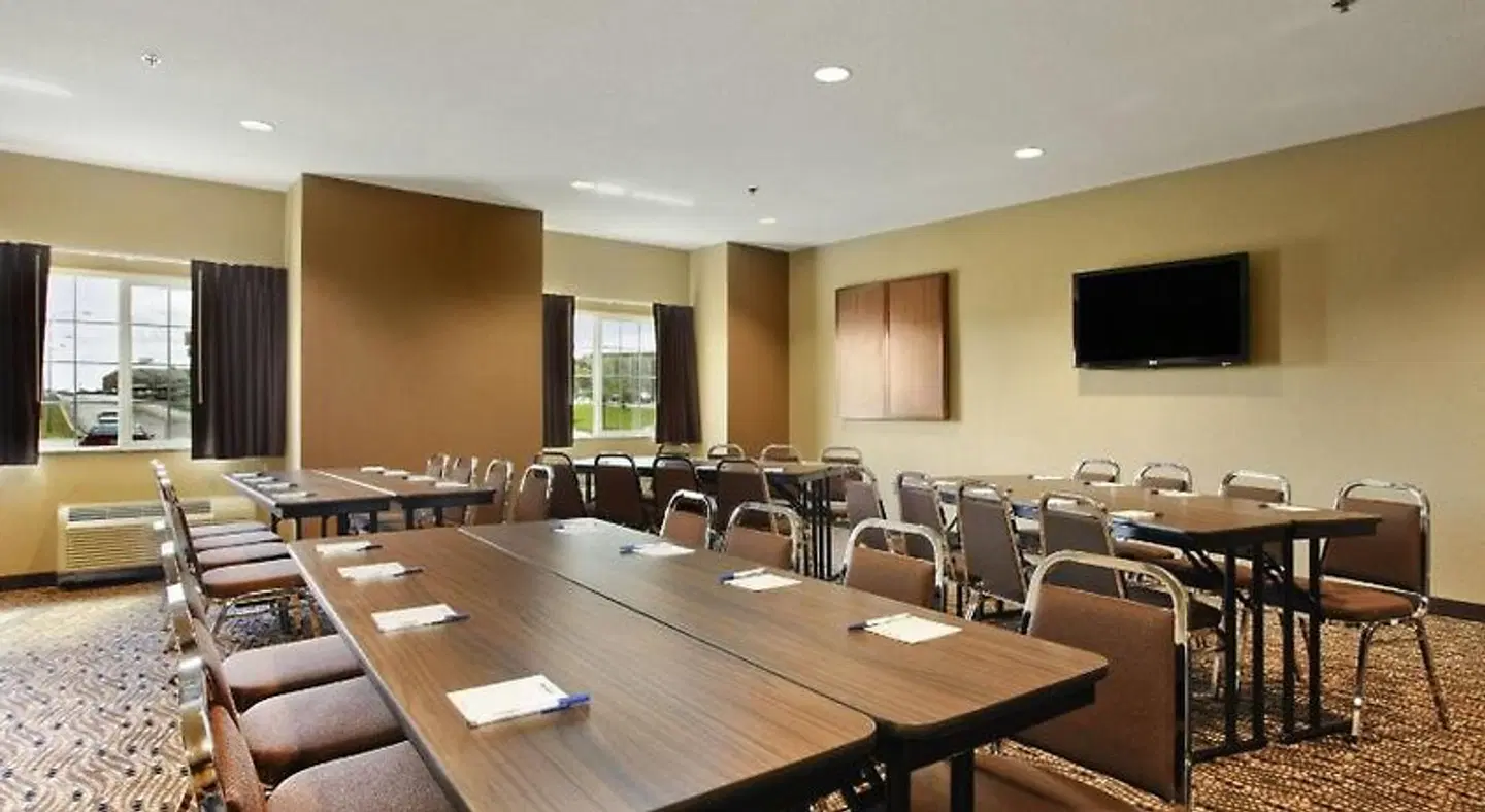 Microtel Inn & Suites by Wyndham Williston Konferenz
