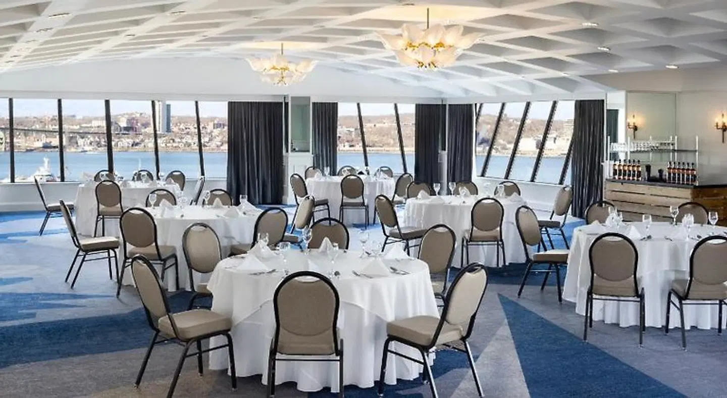 HOTEL HALIFAX Restaurant