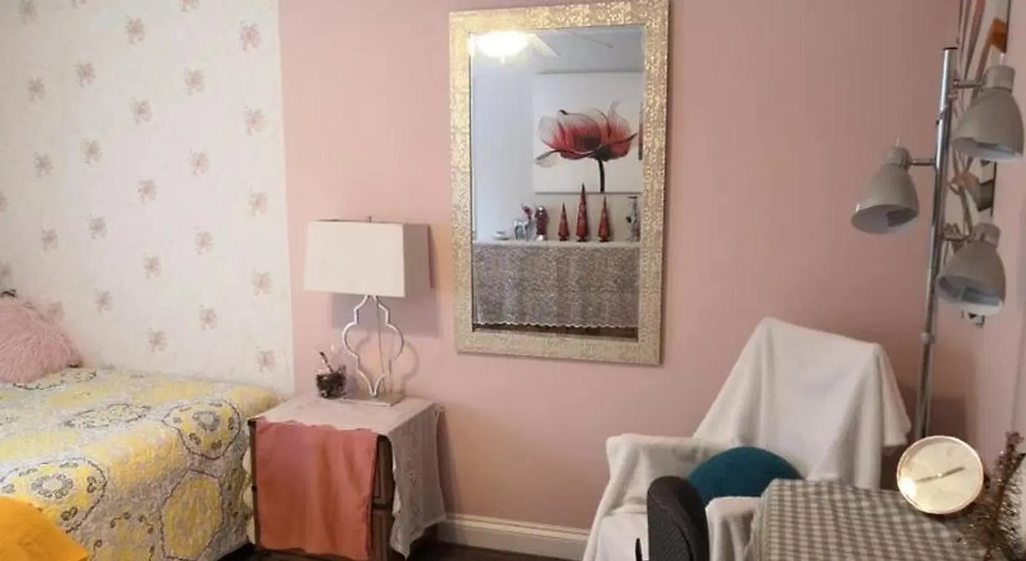 Lily's Garden ROOM_EXAMPLE