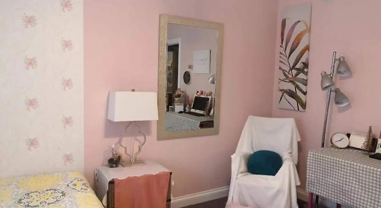 Lily's Garden ROOM_EXAMPLE