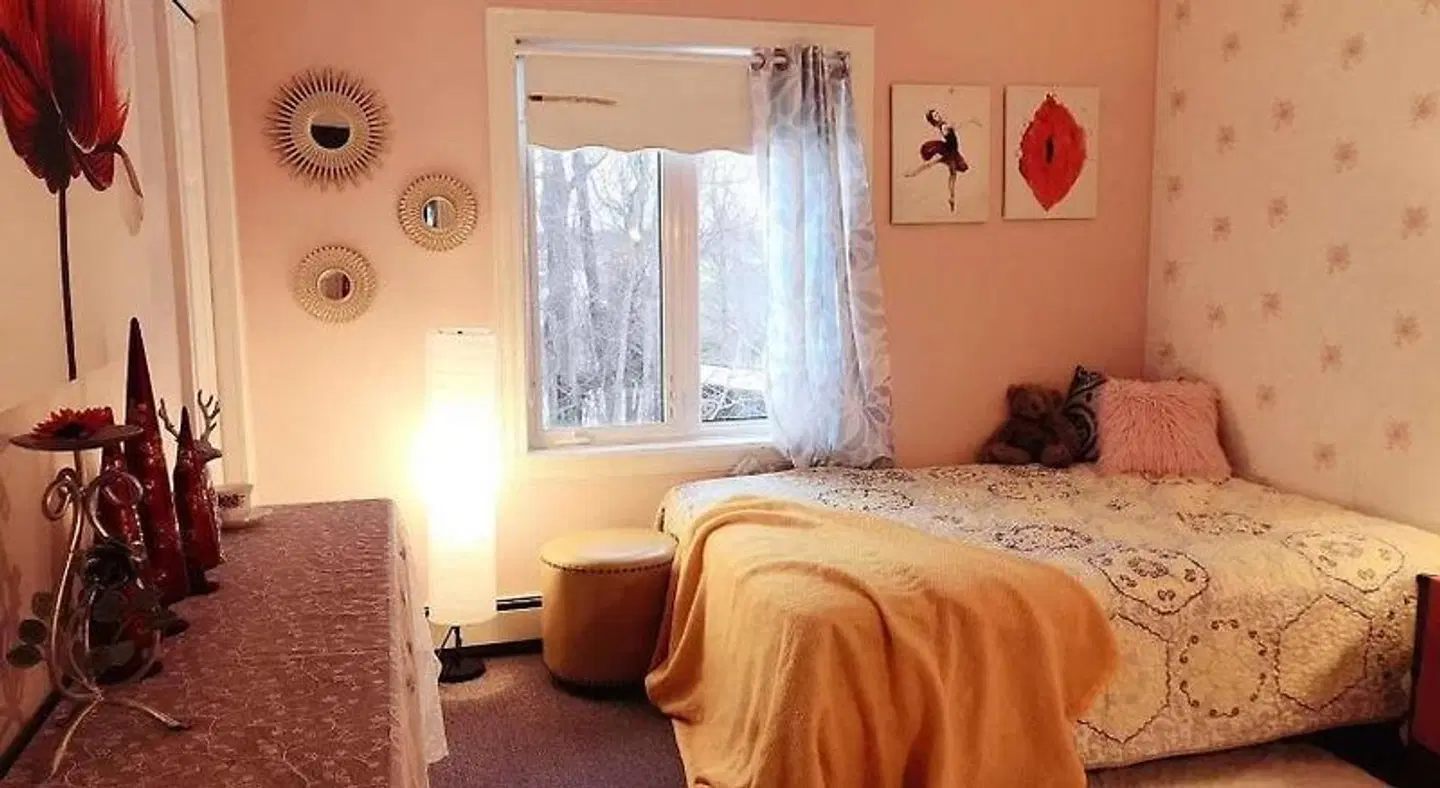 Lily's Garden ROOM_EXAMPLE