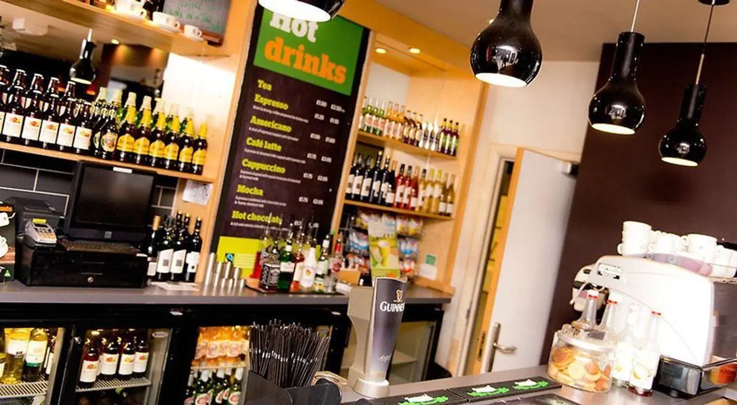 YHA Manchester Bar