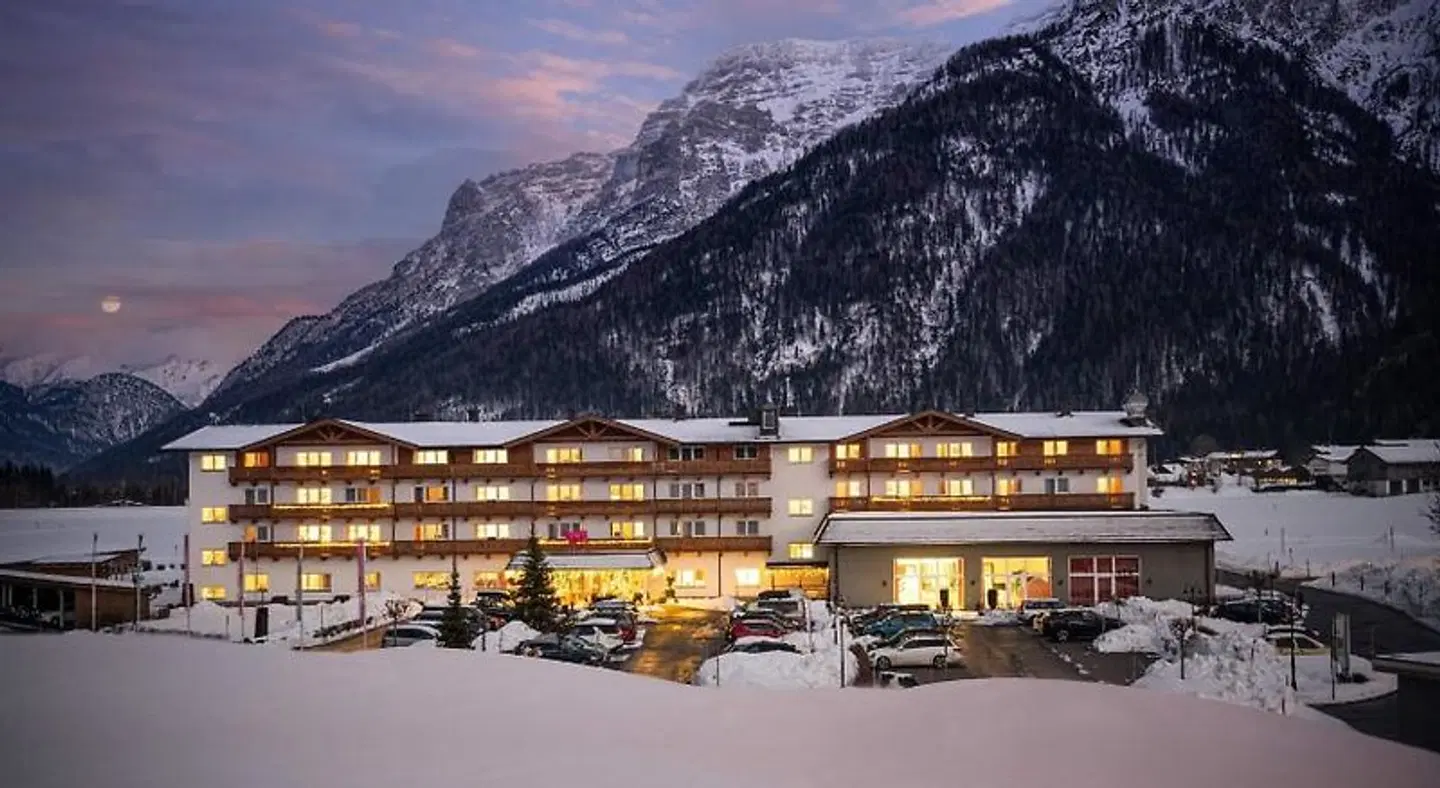 elaya hotel steinplatte Terrasse