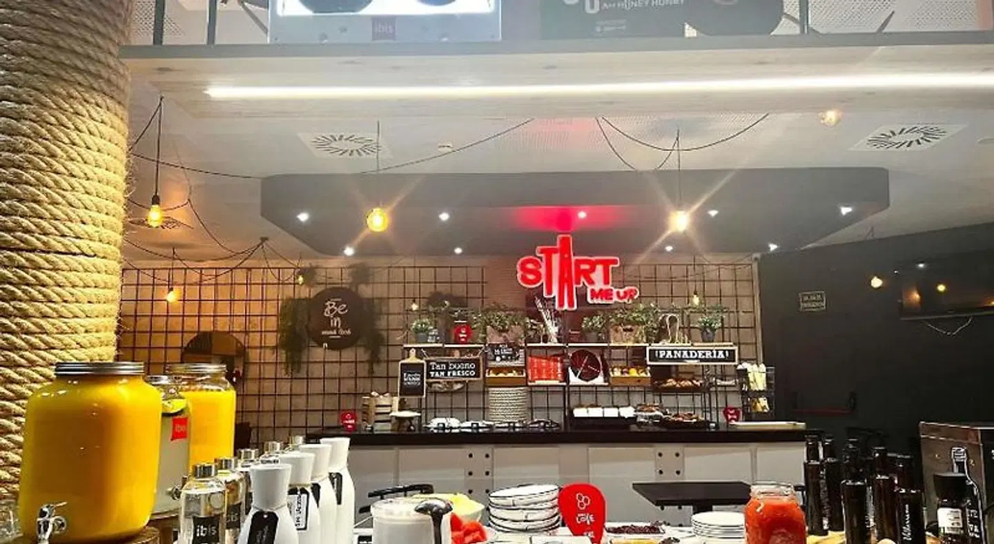 ibis budget Oviedo Bar