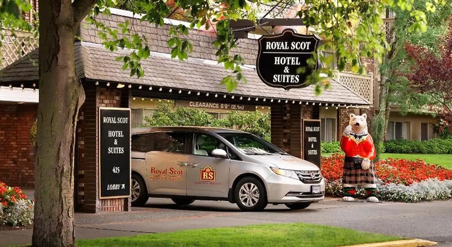 Royal Scot Hotel & Suites SPORTS_AND_LEISURE