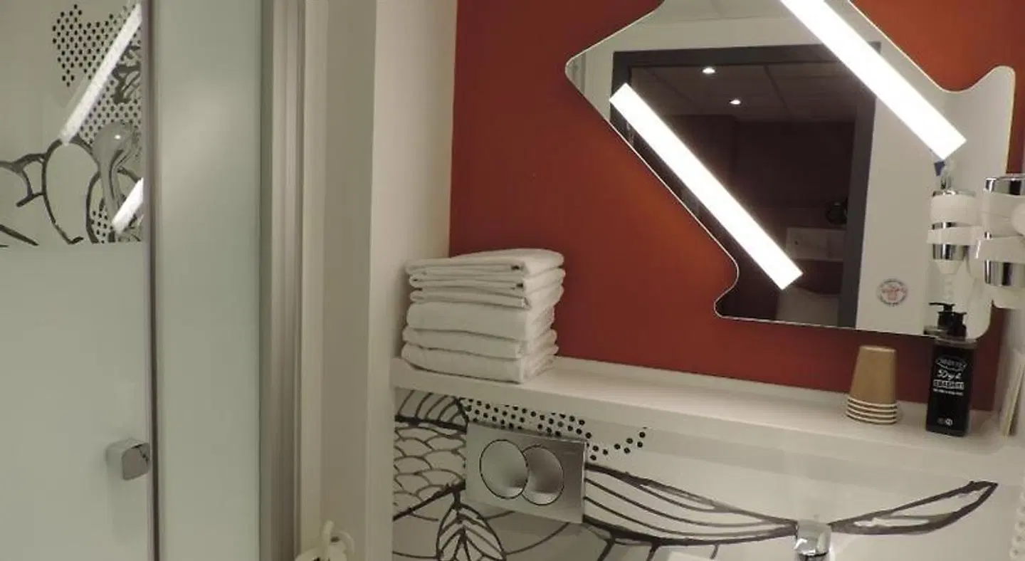 Ibis Budget Langres HEALTH_BEAUTY