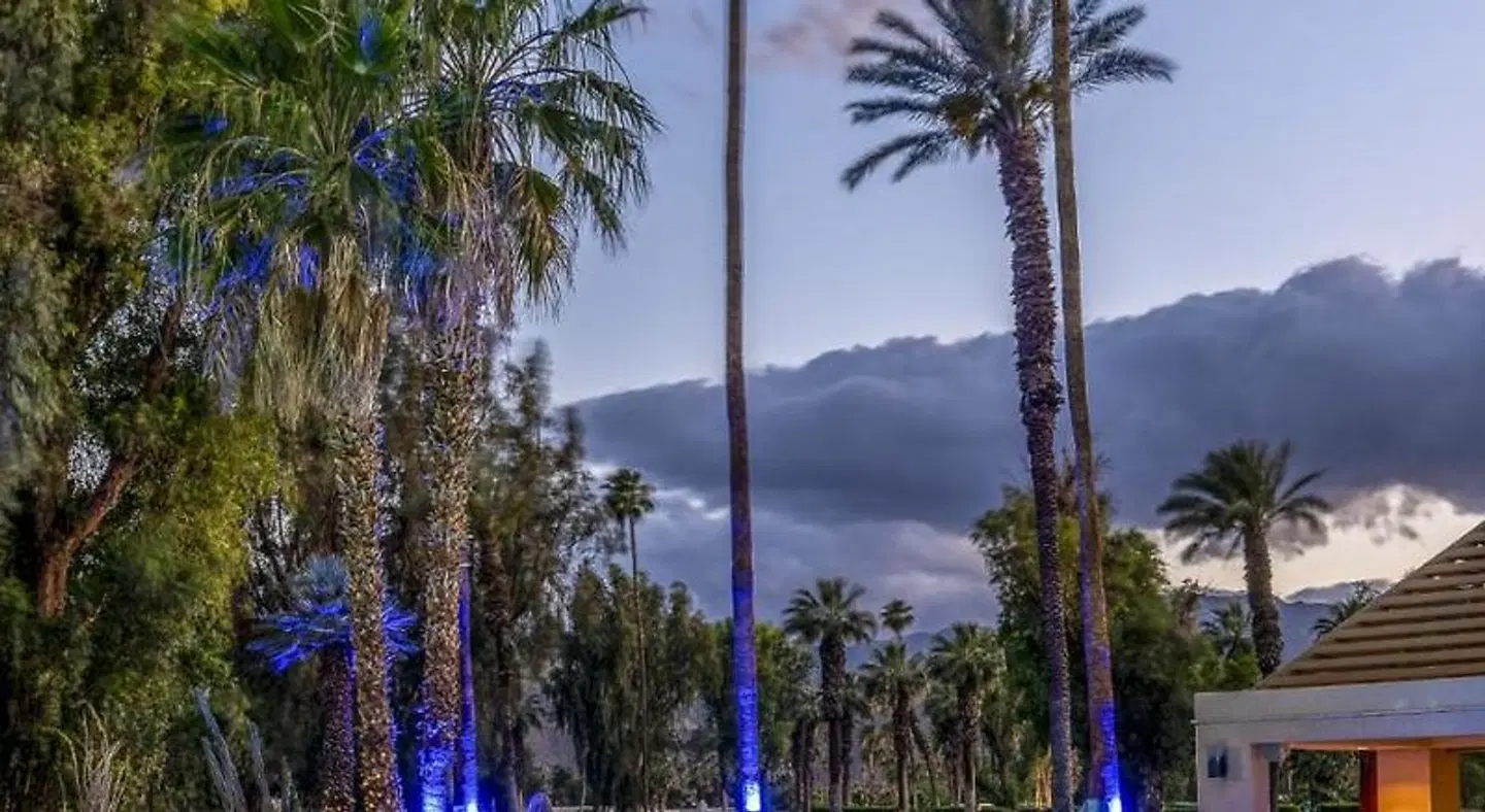 Indian Wells Resort Hotel EXTERIOR
