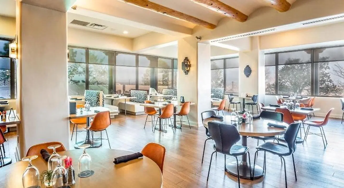 Sheraton Albuquerque Airport Hotel Bar