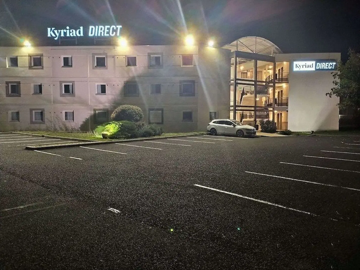 Kyriad Direct Clermont Ferrand Nord - Gerzat EXTERIOR