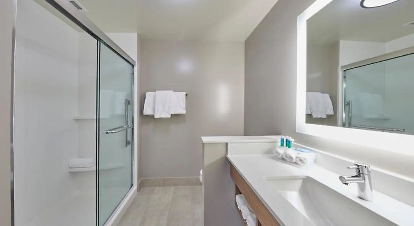 Holiday Inn Express & Suites Hermiston Downtown by IHG Badezimmer